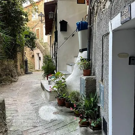 Casa Venezia In Airole, Liguria, Italy Ferienhaus