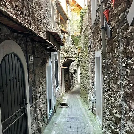 Casa Venezia In Airole, Liguria, Italy Ferienhaus