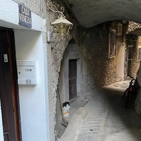 Casa Venezia In Airole, Liguria, Italy Ferienhaus Airole
