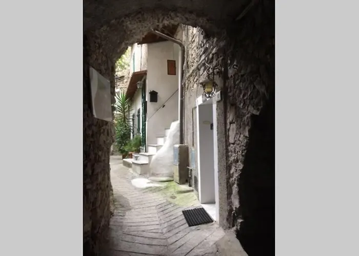 Feriehus Casa Venezia In Airole, Liguria, Italy