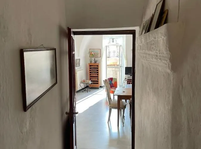Casa vacanze Casa Venezia In Airole, Liguria, Italy